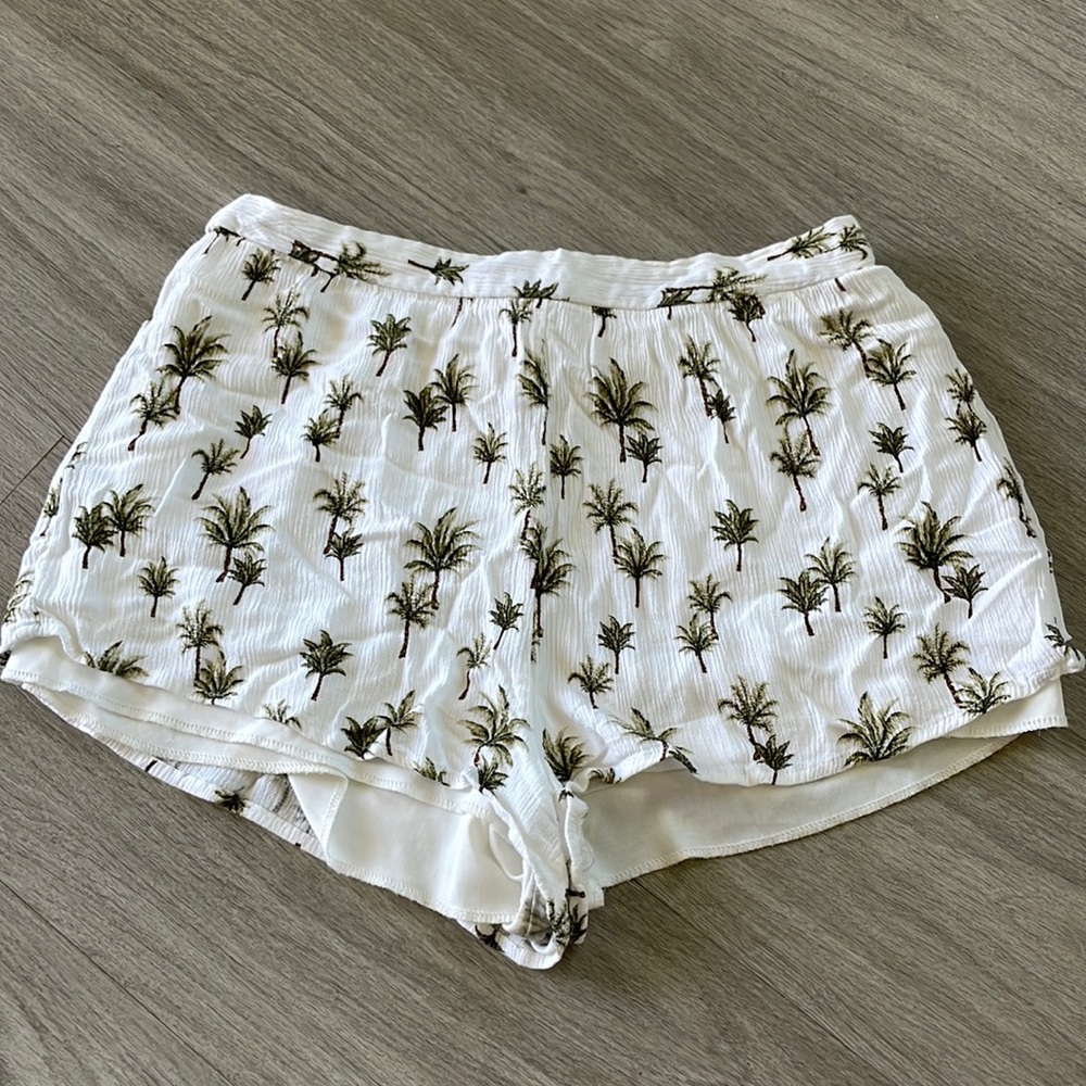Flowy Palm Tree Shorts